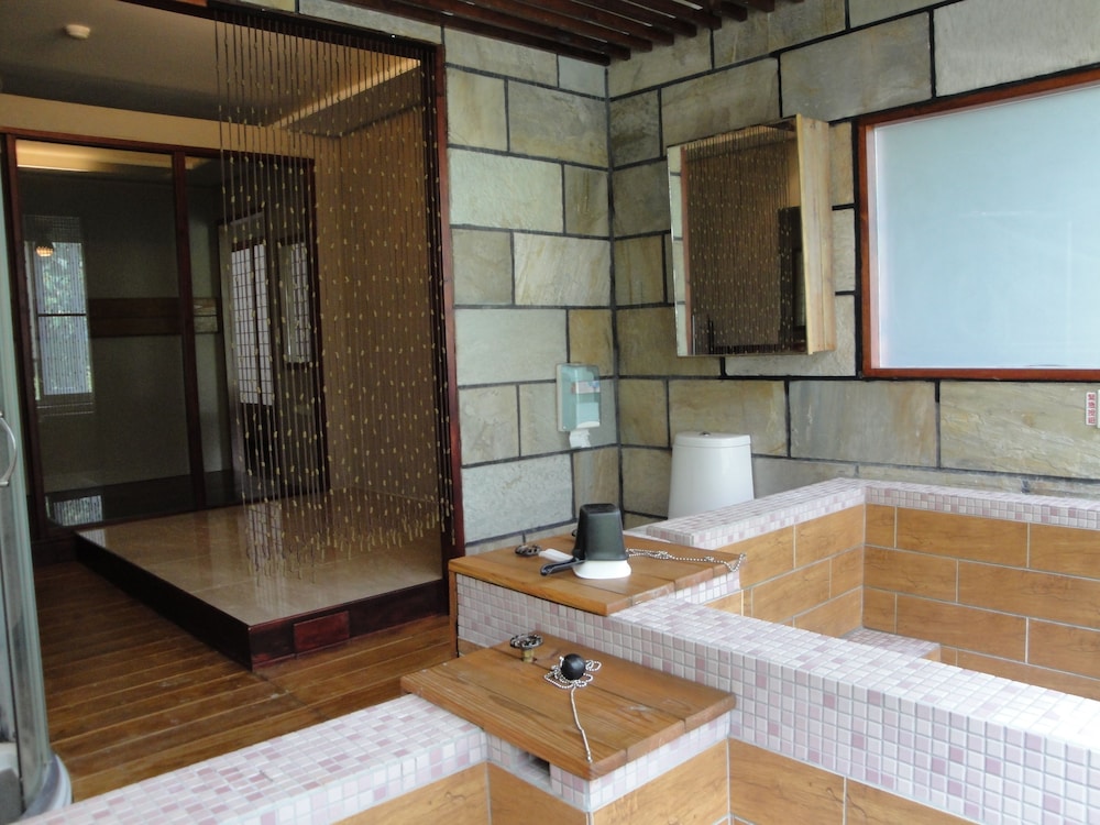 Wulai Sunglyu Spring Resort 30/30