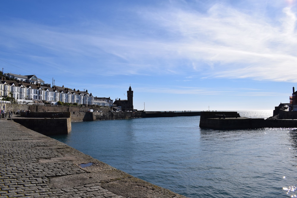 Harbour Inn 44/48