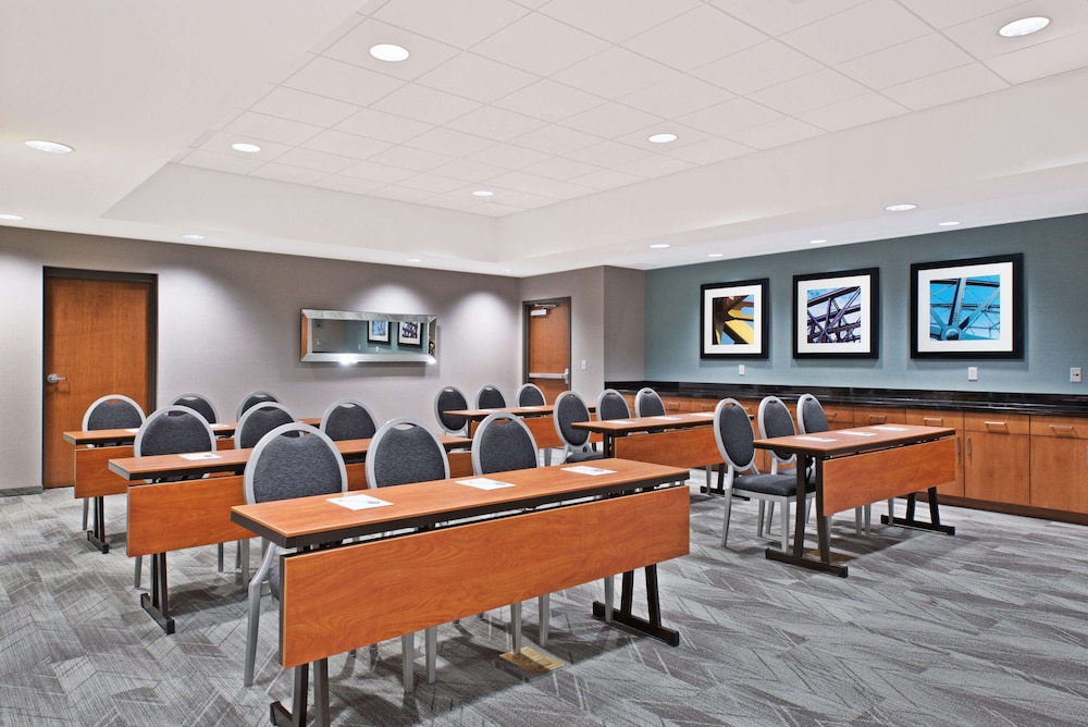 Hampton Inn & Suites North Huntingdon-Irwin 42/45