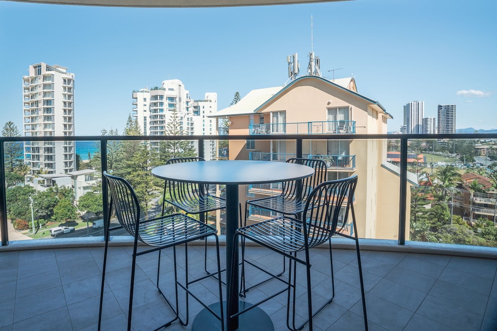 Vue Broadbeach 3/49