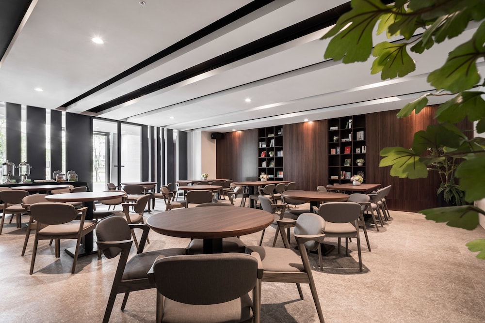 Lakeshore Hotel Yilan 35/46