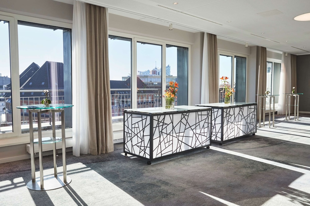Steigenberger Hotel Hamburg 11/71