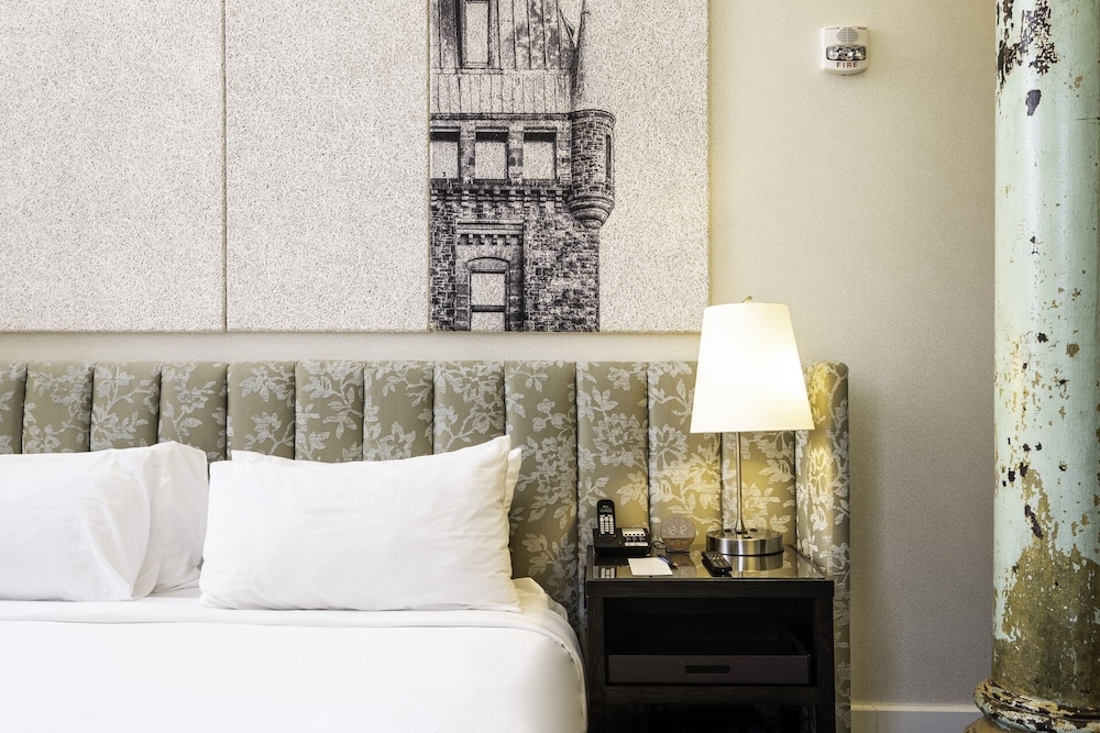 The Richardson Hotel 25/61