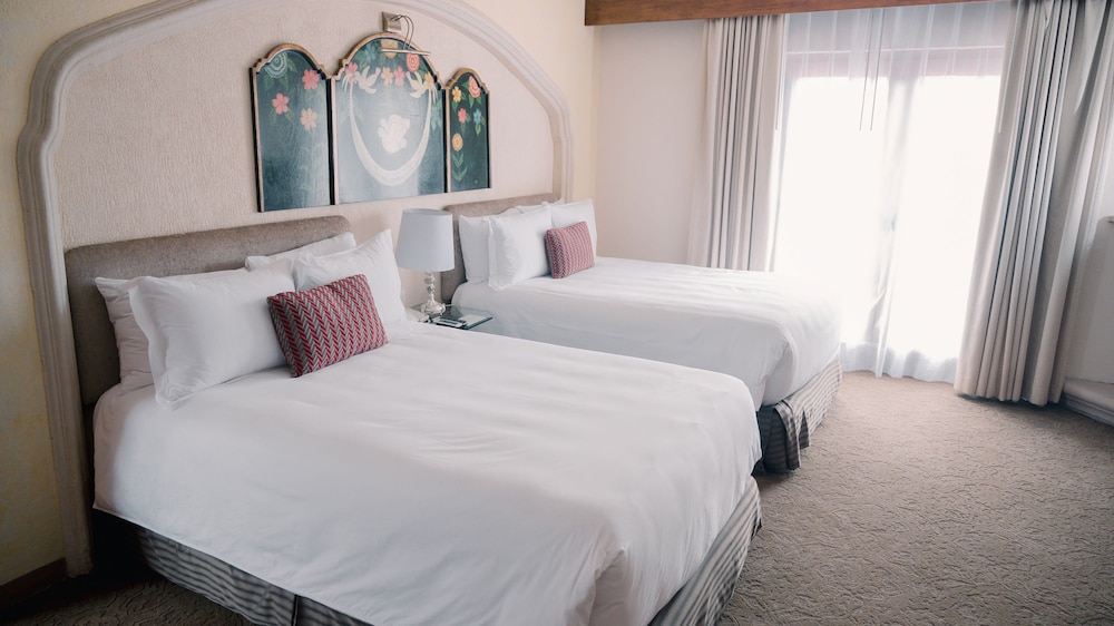 Master, Suite, 2 Double Beds