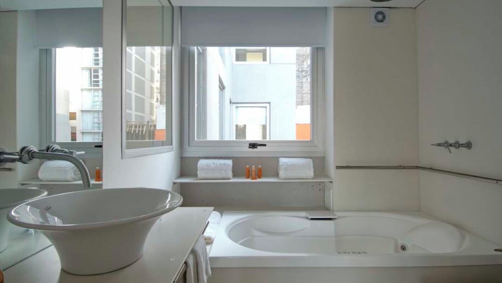 Design Ce Hotel De Diseno 73/74