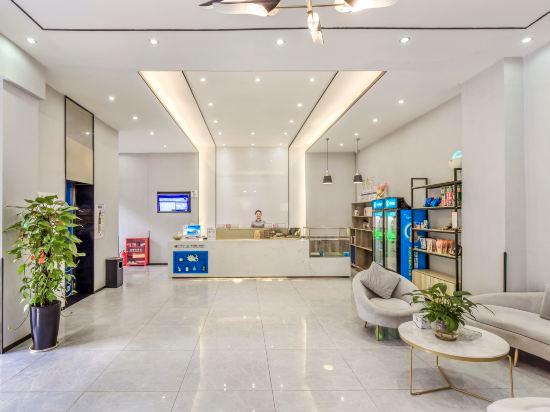 7 days premium hotel (Kaizhou District Government Plaza, Chongqing) 9/47