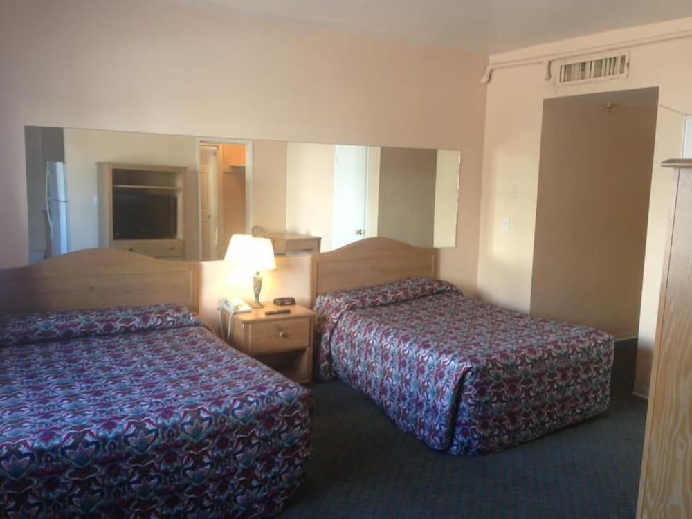 Ocean Beach Hotel 8/29