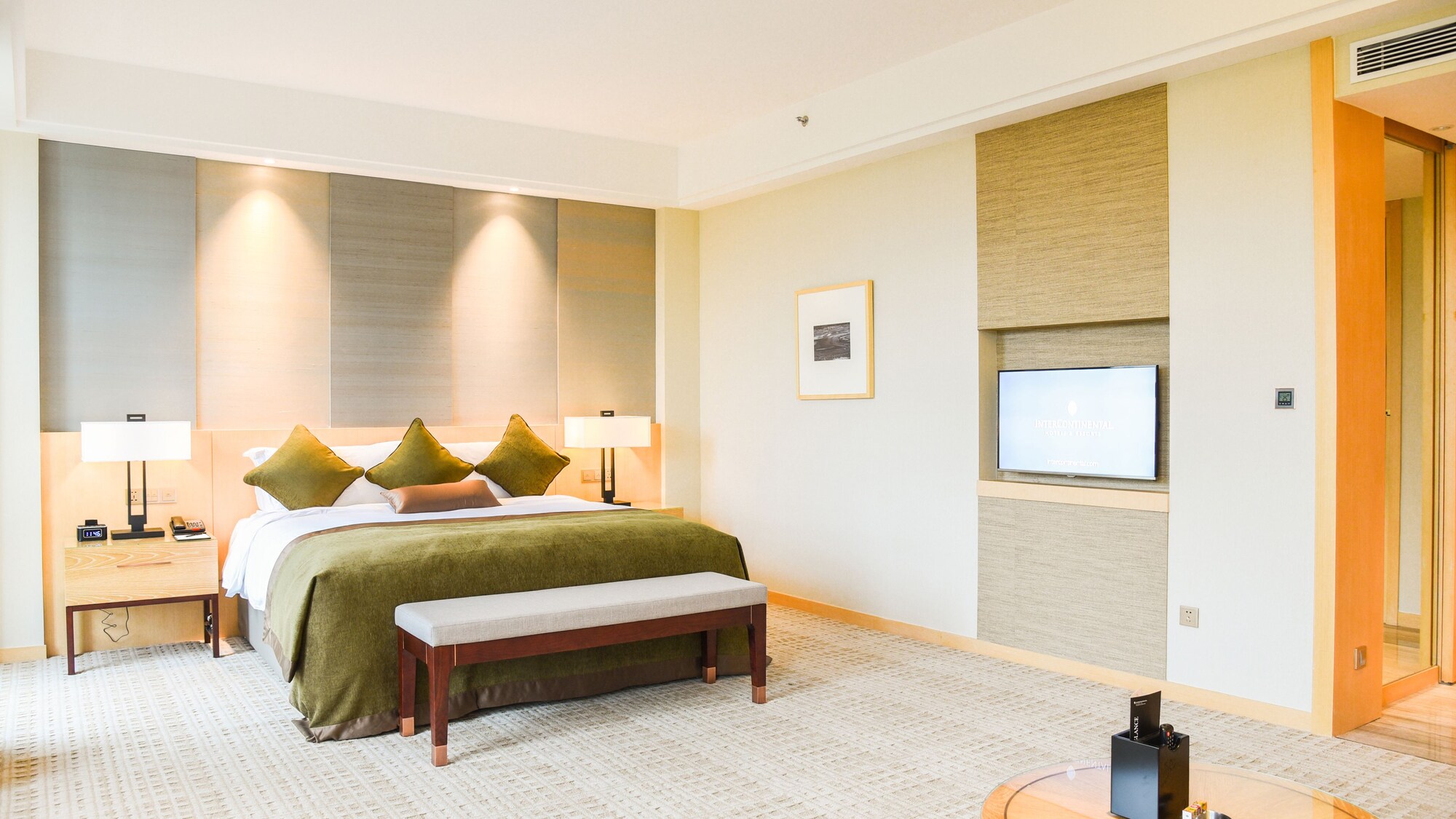 غرفة كلاسيكية بسرير كينج بإطلالة على الحديقة، INTERCONTINENTAL HEILONG LAKE 6/10