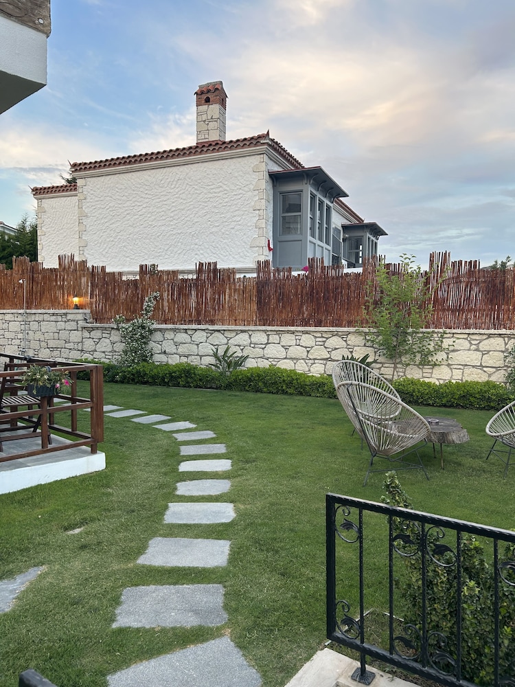 Pupa Alacati Butik Otel 38/43