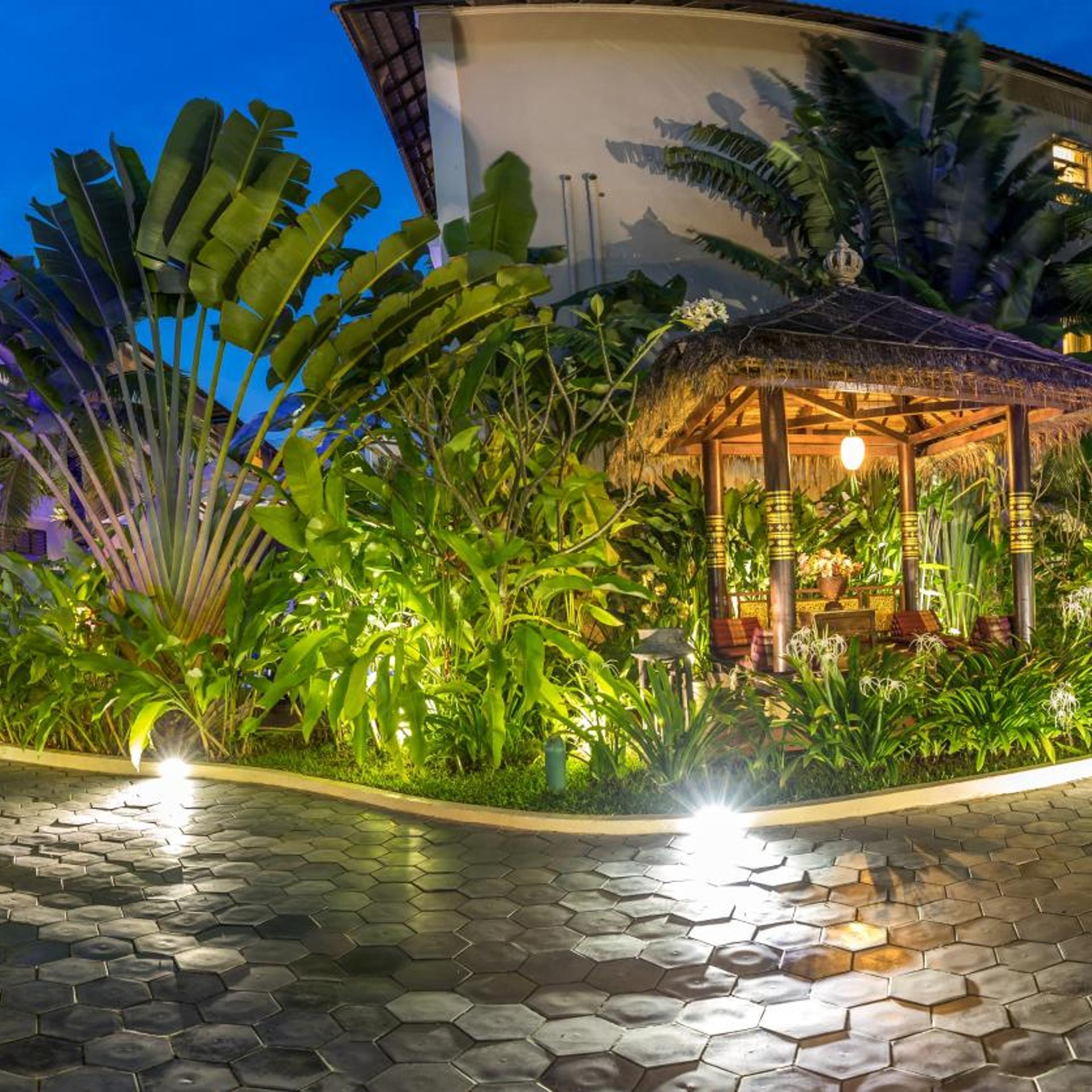 Bali Hotel 40/50