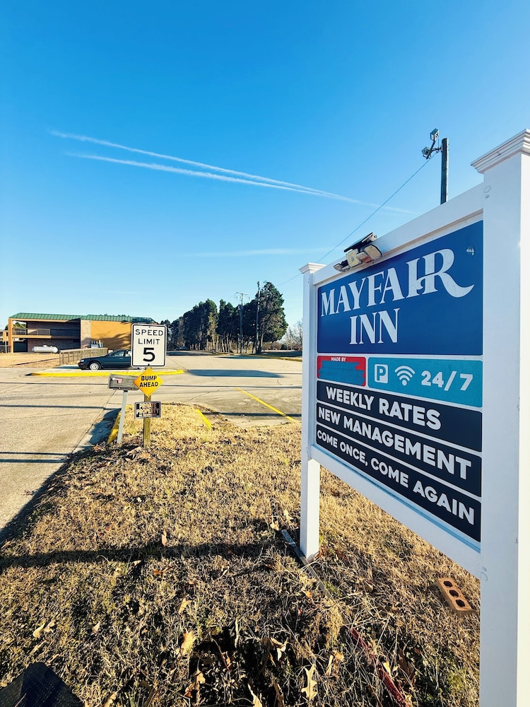 Mayfair Inn Williamston Hwy 64 25/50