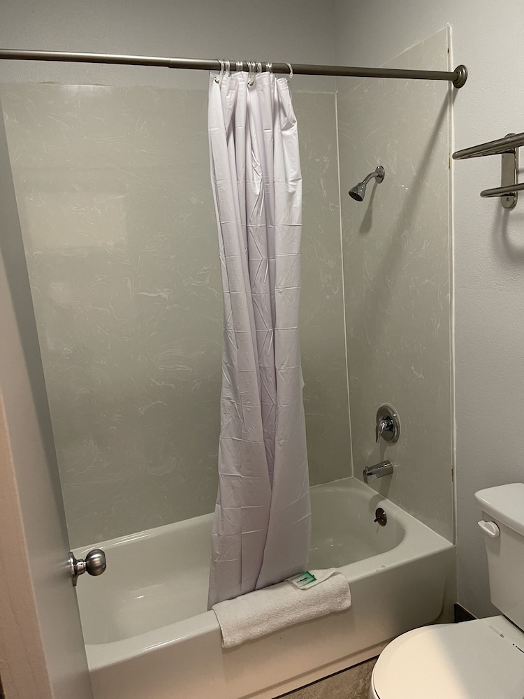 Days Inn By Wyndham Bakersfield Ca 49/55