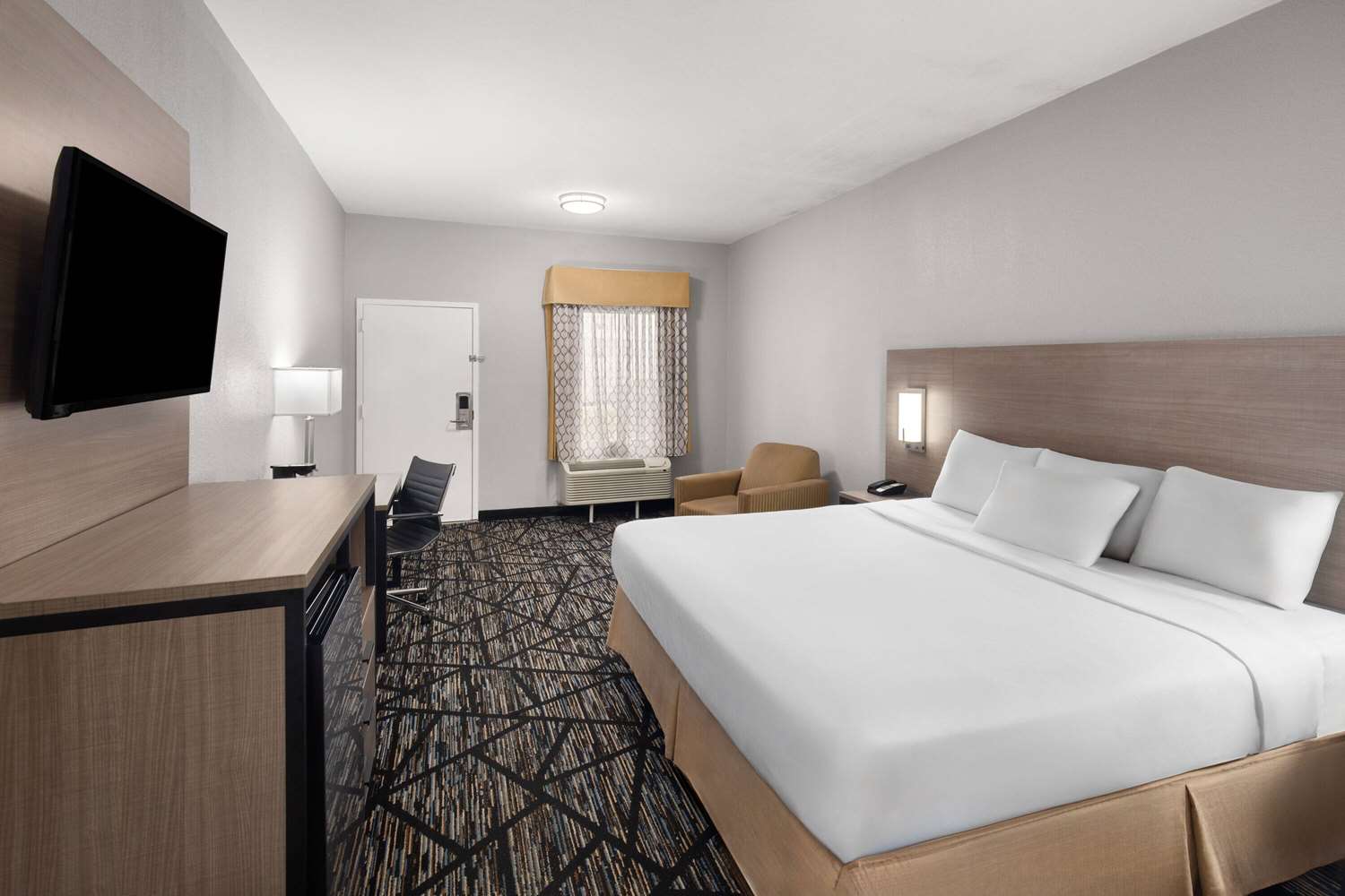 Baymont By Wyndham Mobile/Tillmans Corner 6/36