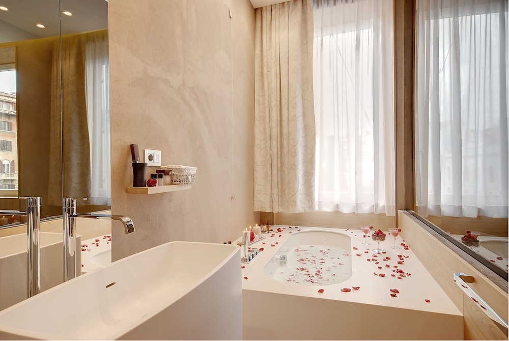 Sun Suite Luxury Pantheon 3/50