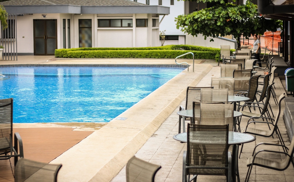 Costa Rica Tennis Club And Hotel 4/80