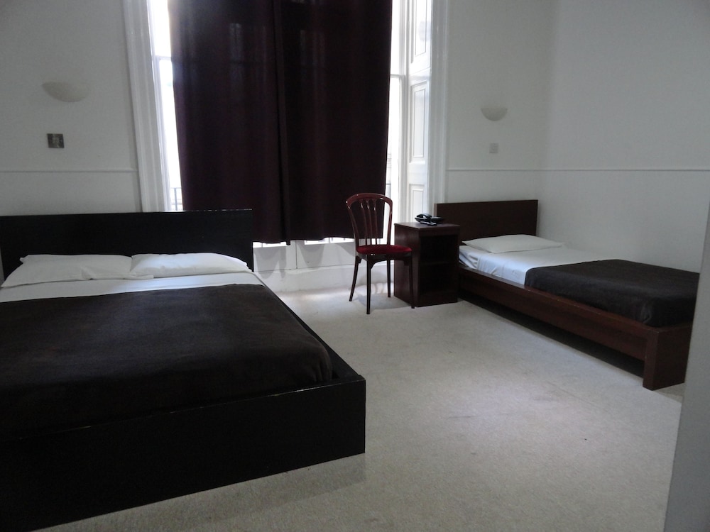 LONDON CONTINENTAL HOTEL 20/54