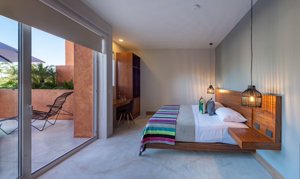 Sayulinda Hotel 4/47