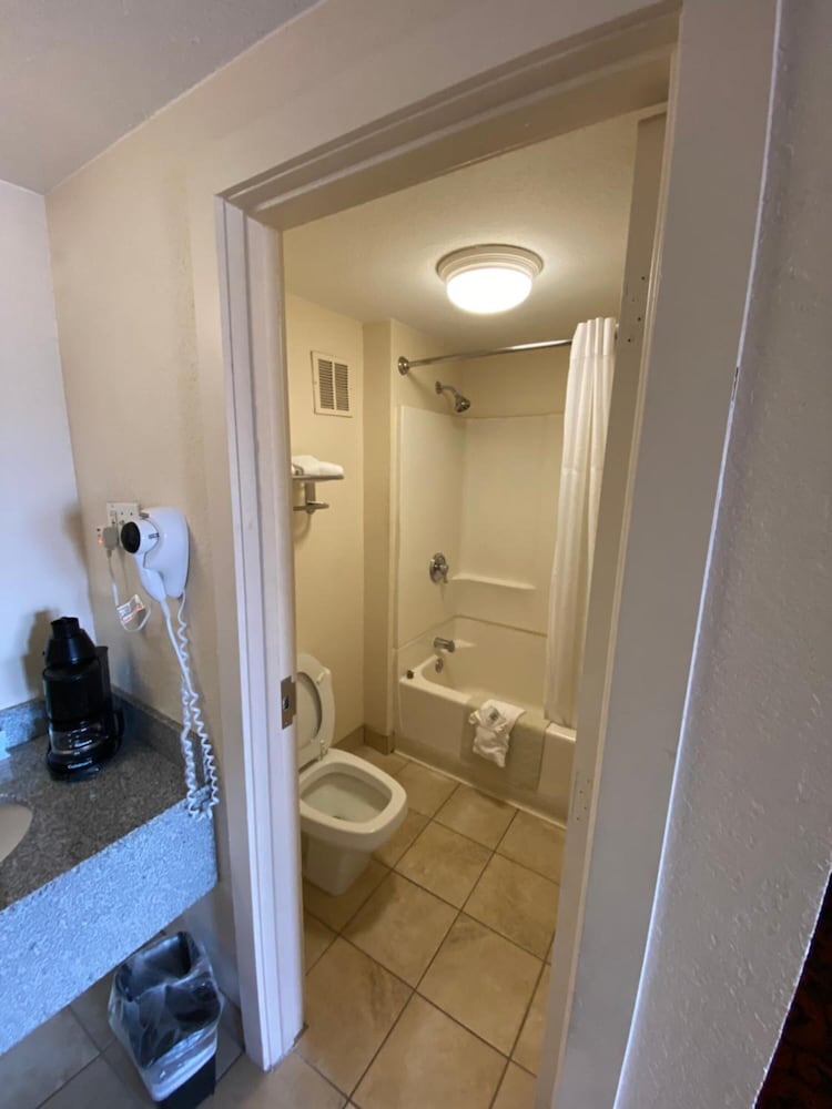 Motel6 Oklahoma City, OK - Fairgrounds West 13/42