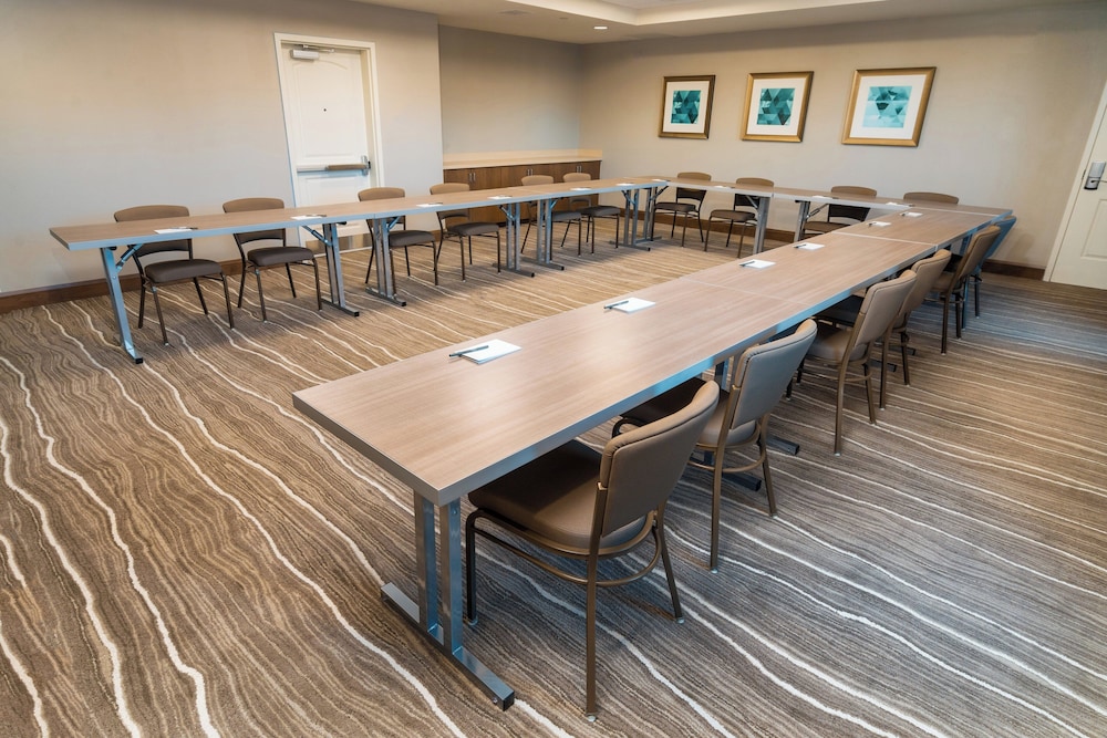 Staybridge Suites Coeur D Alene 36/44