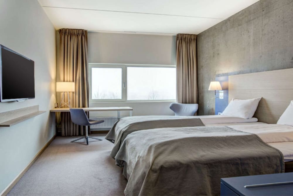 STANDARD, TWIN BEDS