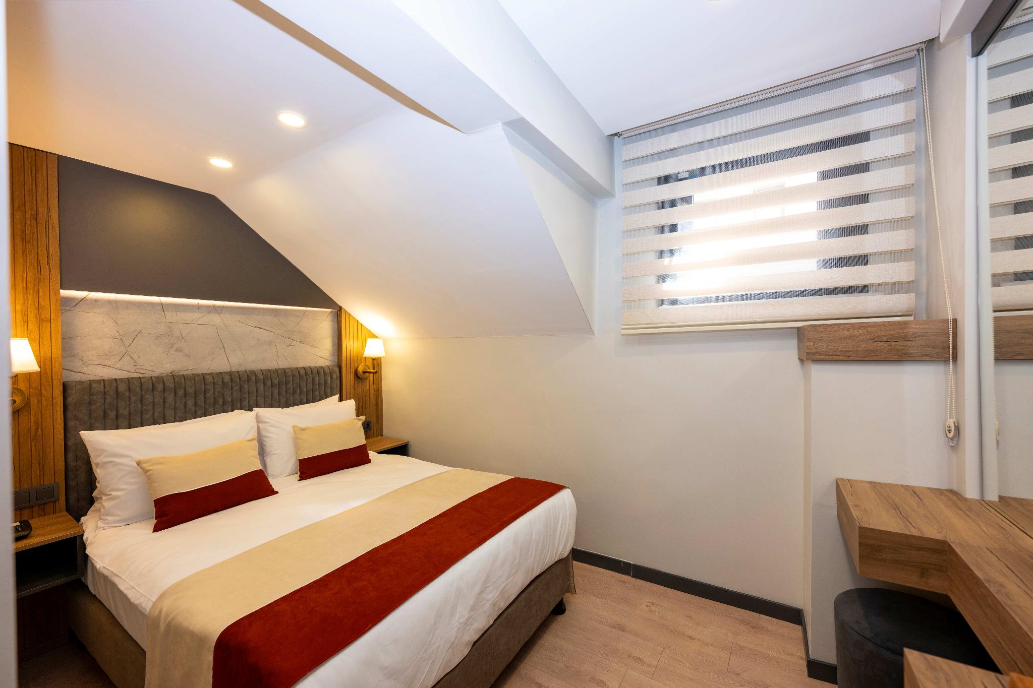 Economy, Double Bed, No View