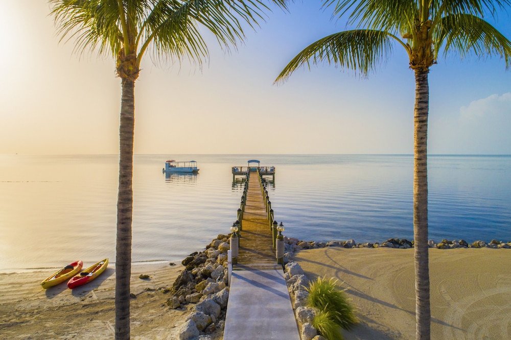 Islander Resort 70/76