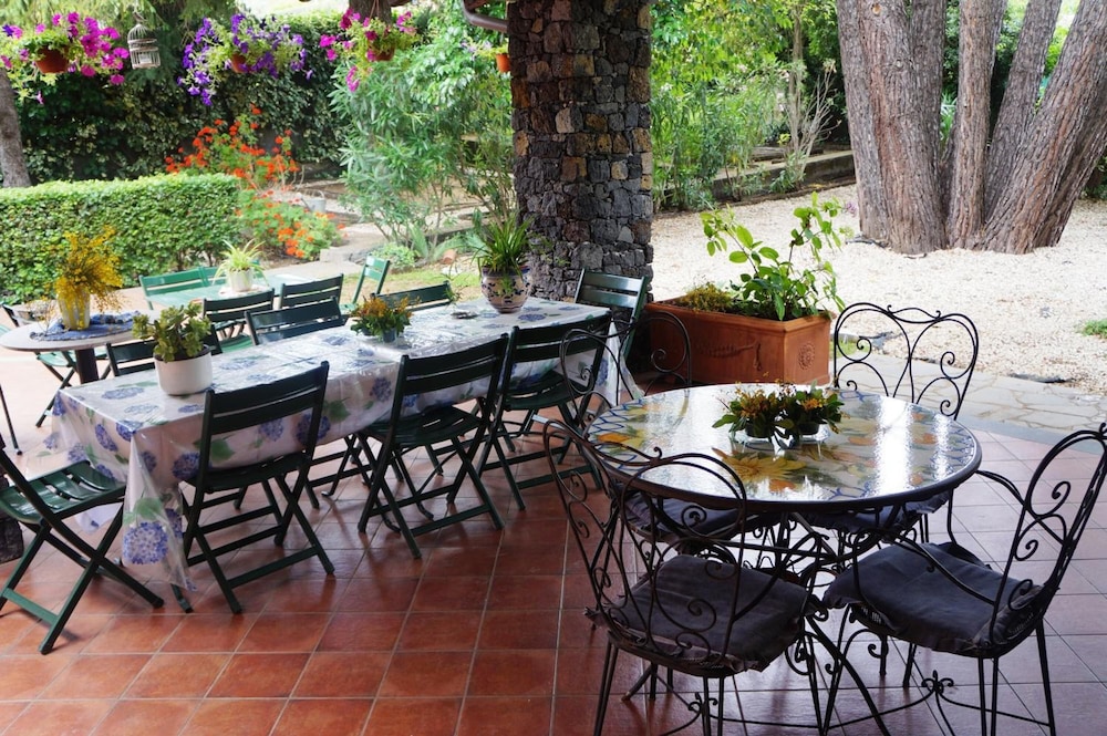 Rosso Vulcano Bed Breakfast 18/33