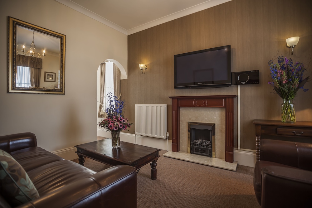 OYO Devonshire Park Hotel 28/33