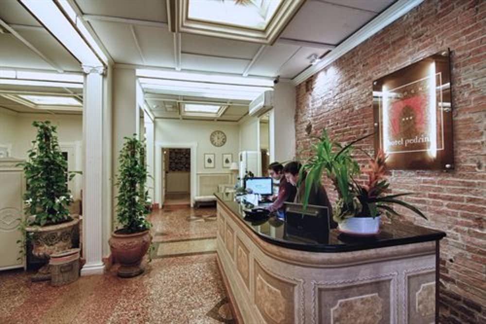 Hotel Pedrini 3/25