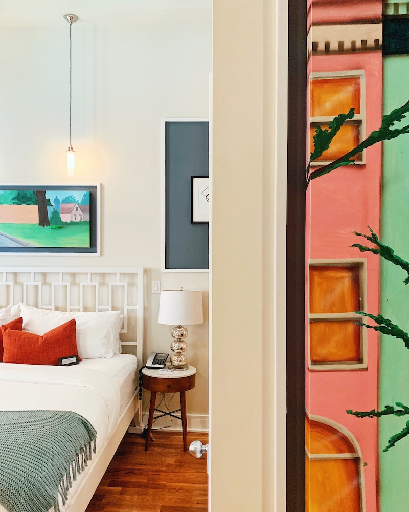Henry Norman Hotel 20/64