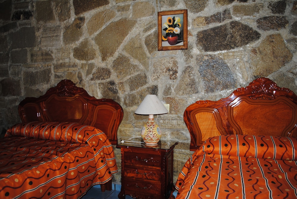 Hotel Posada La Casona de Cortes 52/72