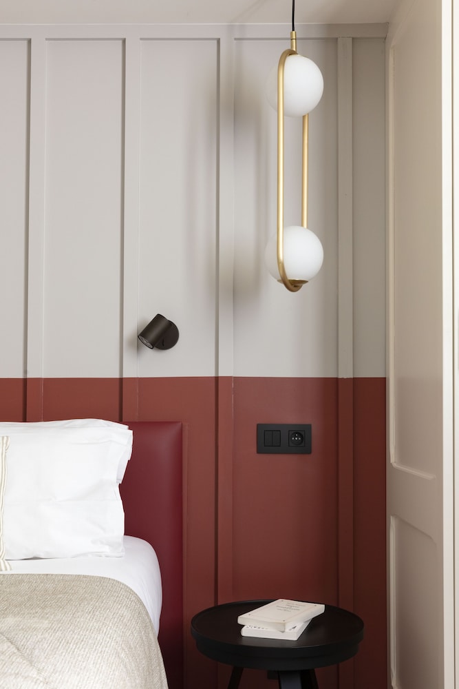 Hotel Bastille Speria 12/48