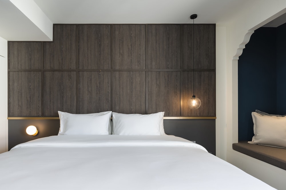 Lilit Bang Lumphu Hotel 24/66