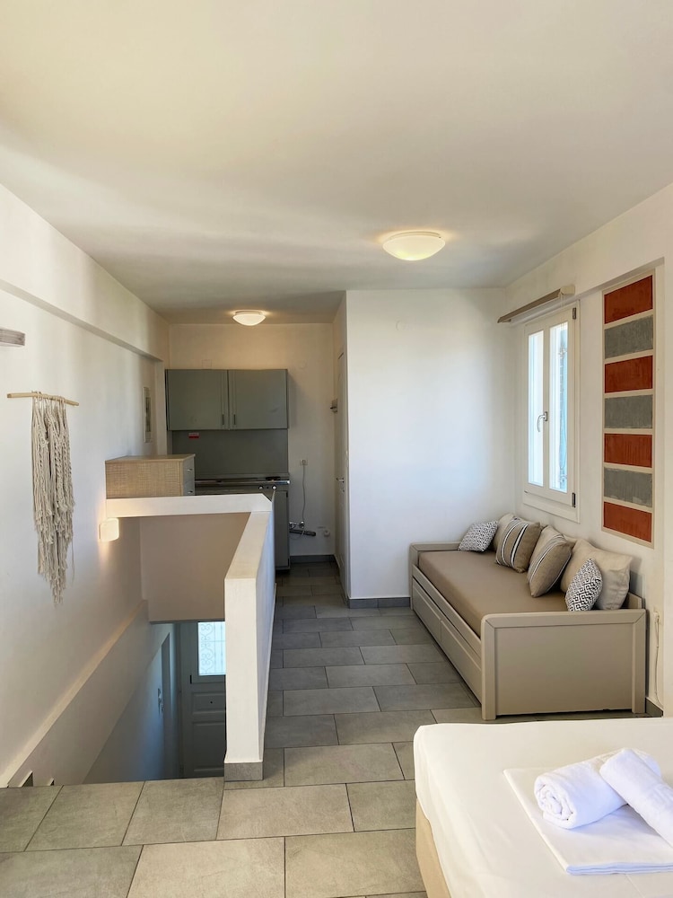 Agnadi Syros Studios & Rooms 29/50