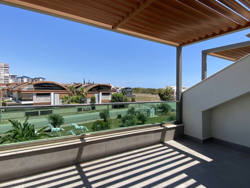 Veranda Suites 15/39