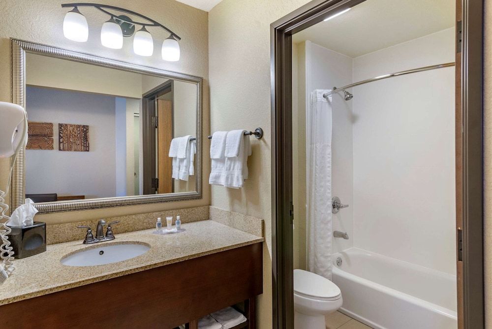 Comfort Inn and Suites Blue Ridge Ga 8/42