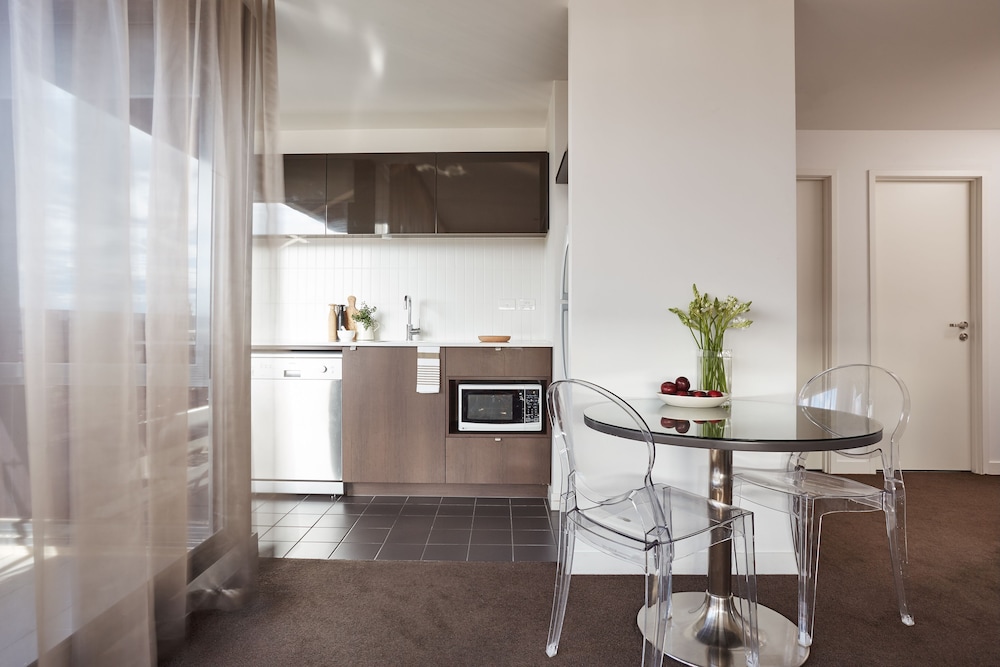 Dandenong Central Apartment Hotel (ex Punthill Dandenong) 29/35