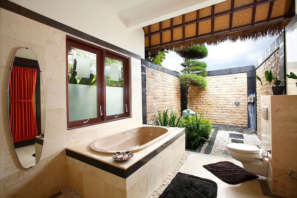 Villa L'orange Bali 50/50