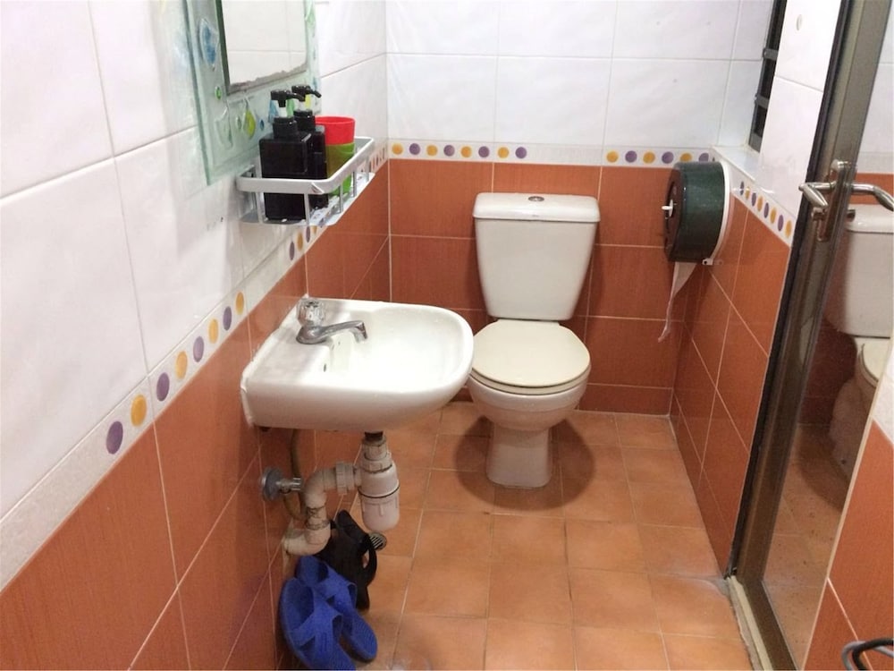 Tong Luo Wan Hostel 27/34