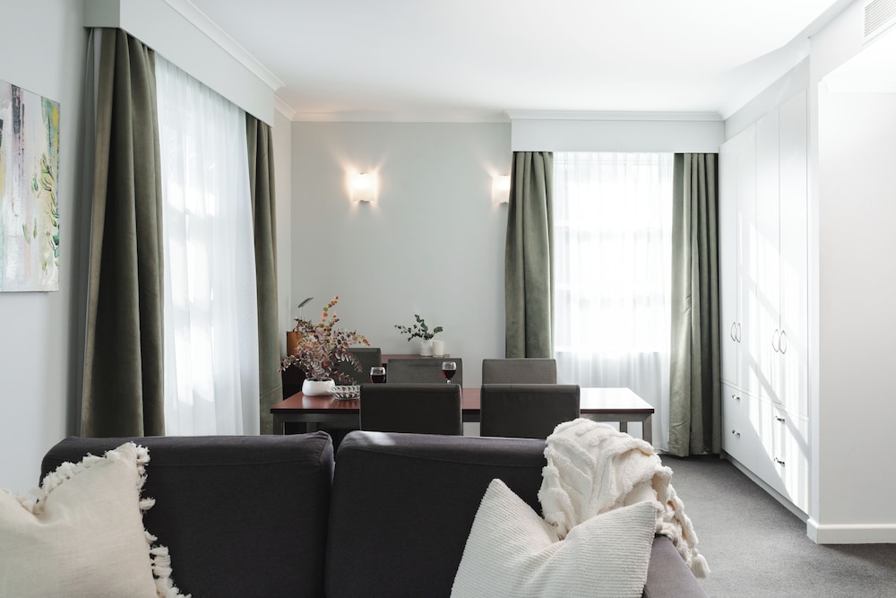 1 BEDROOM, APARTMENT
