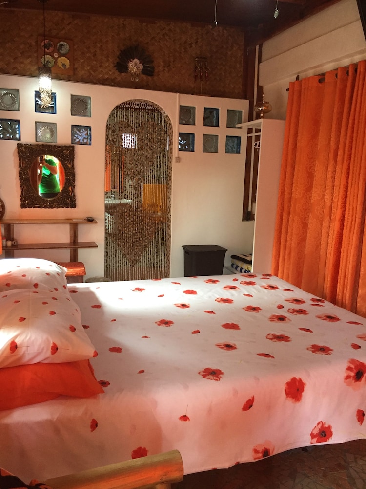 Lala Panzi Bed And Breakfast 3/64