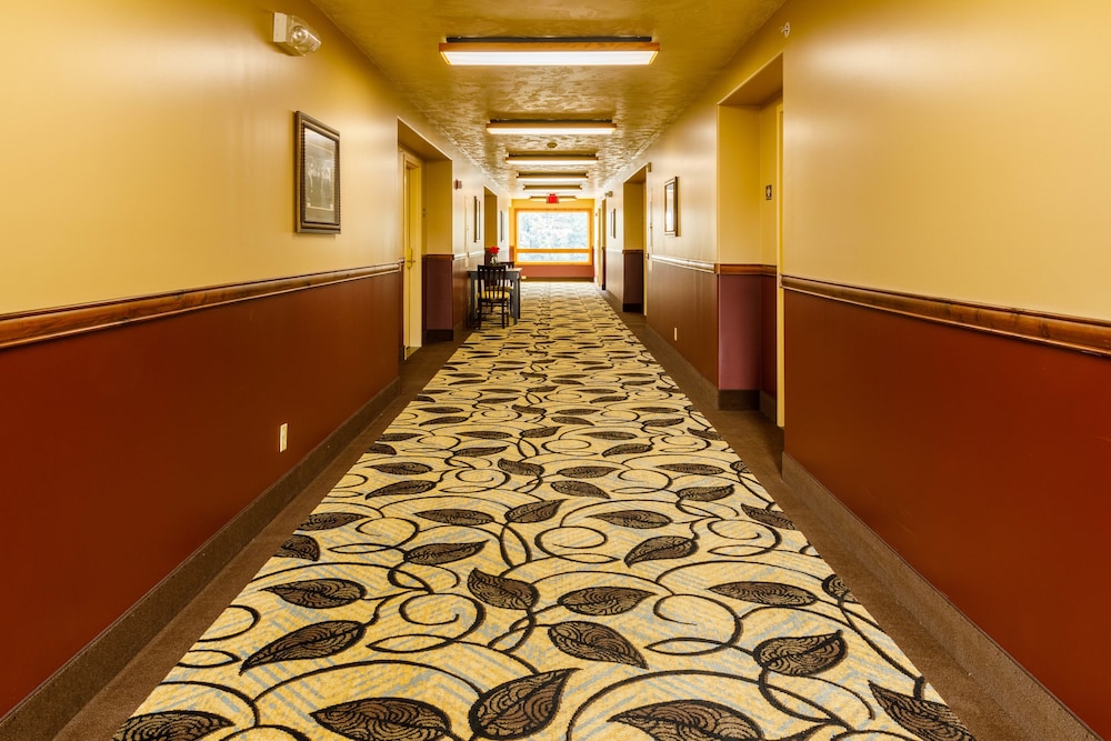 49 Er Inn And Suites 53/68