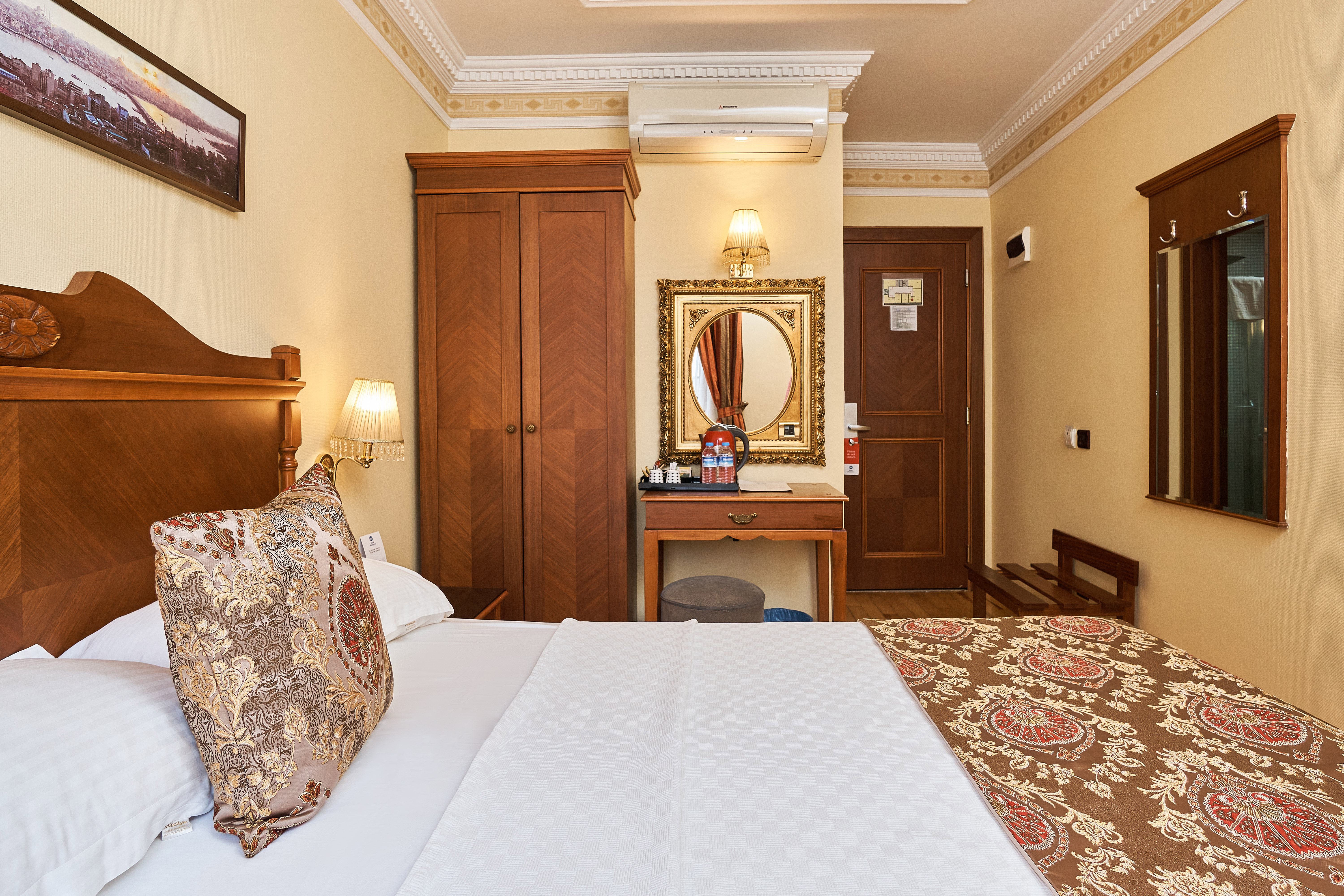 غرفة بسرير مزدوج، Best Western Empire Palace 4/10