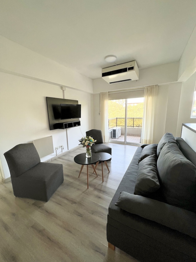 Golf Tower Suites Apartments 50/64