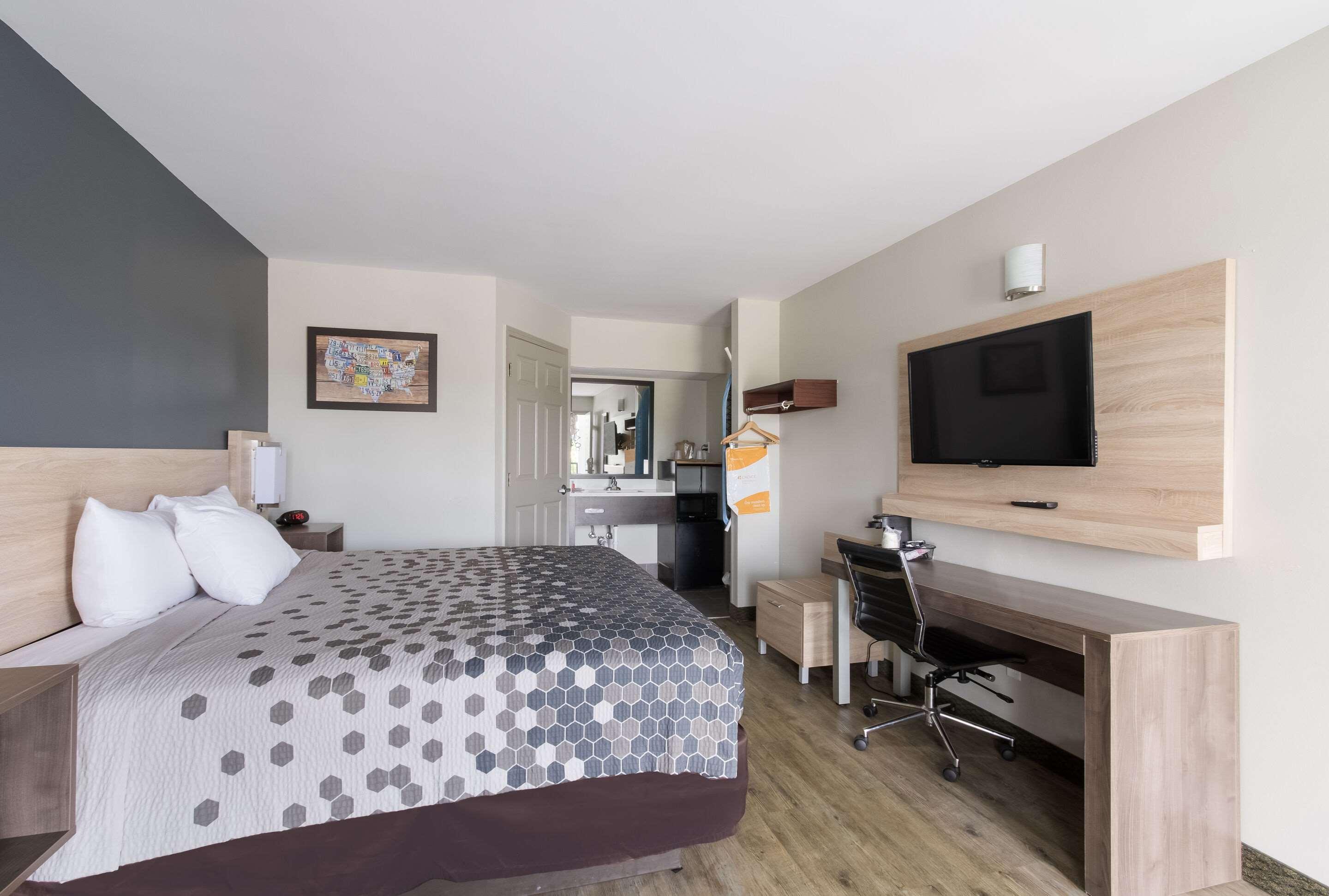 Econo Lodge Greenville near University 16/64