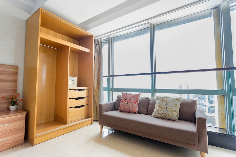 Sunny Private Apt Of Grand Continental 26/50