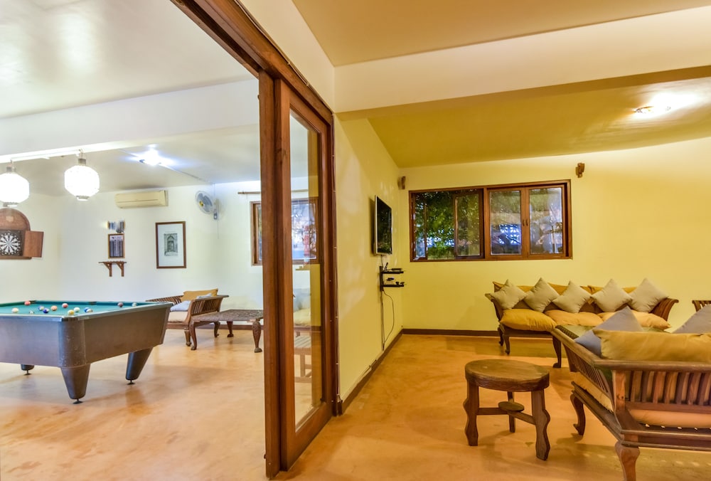 Kena Beach Hotel 50/64