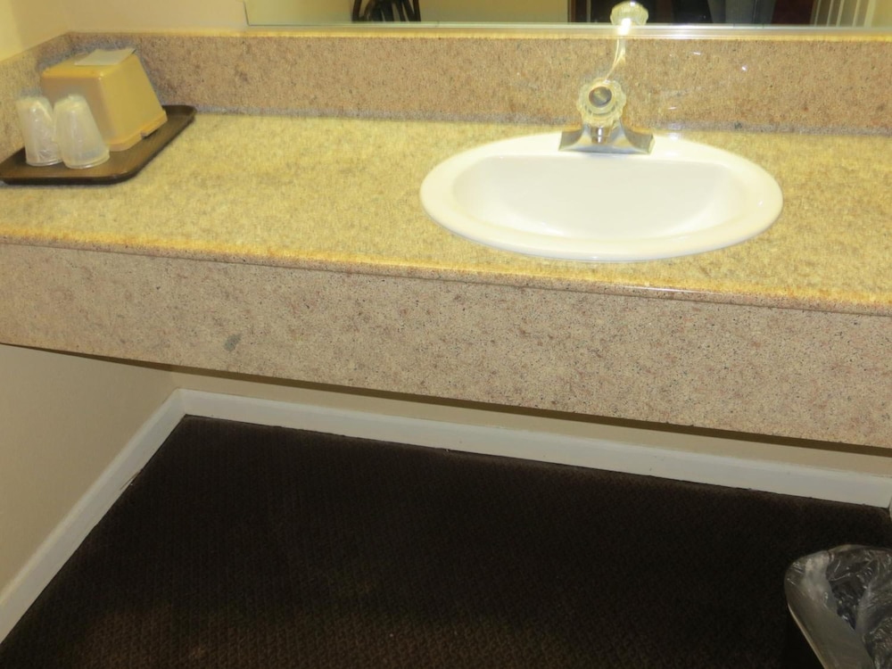 Executive Inn And Suites Sacramento 39/43