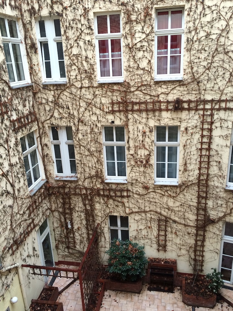 ART-HOTEL CHARLOTTENBURGER HOF 2/50