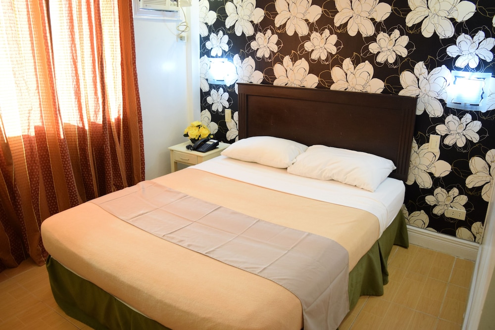 OYO 252 Hotel Euroasia 19/50